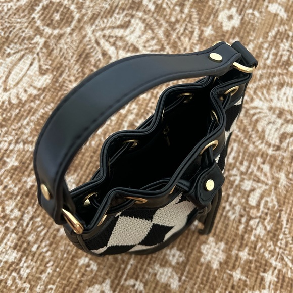 Checkered bucket bag - Picture 2 of 7